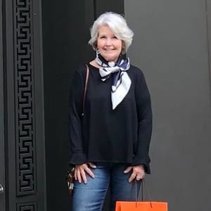 Meet your Posher, Sharon